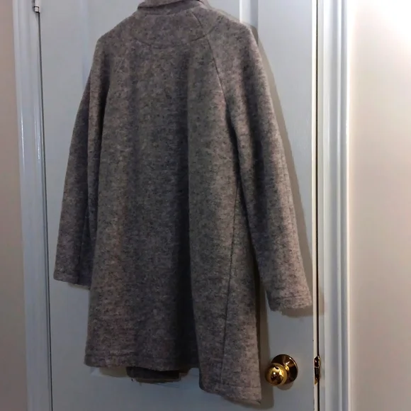 Italian-made Gray Wool Blend Coat - Picture 7 of 8